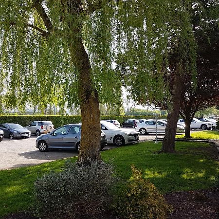 Hotel Du Golf Cabourg Bagian luar foto