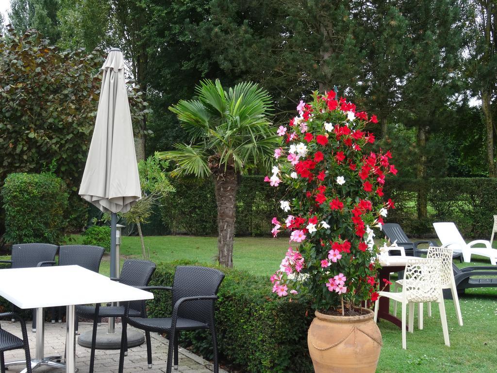 Hotel Du Golf Cabourg Bagian luar foto