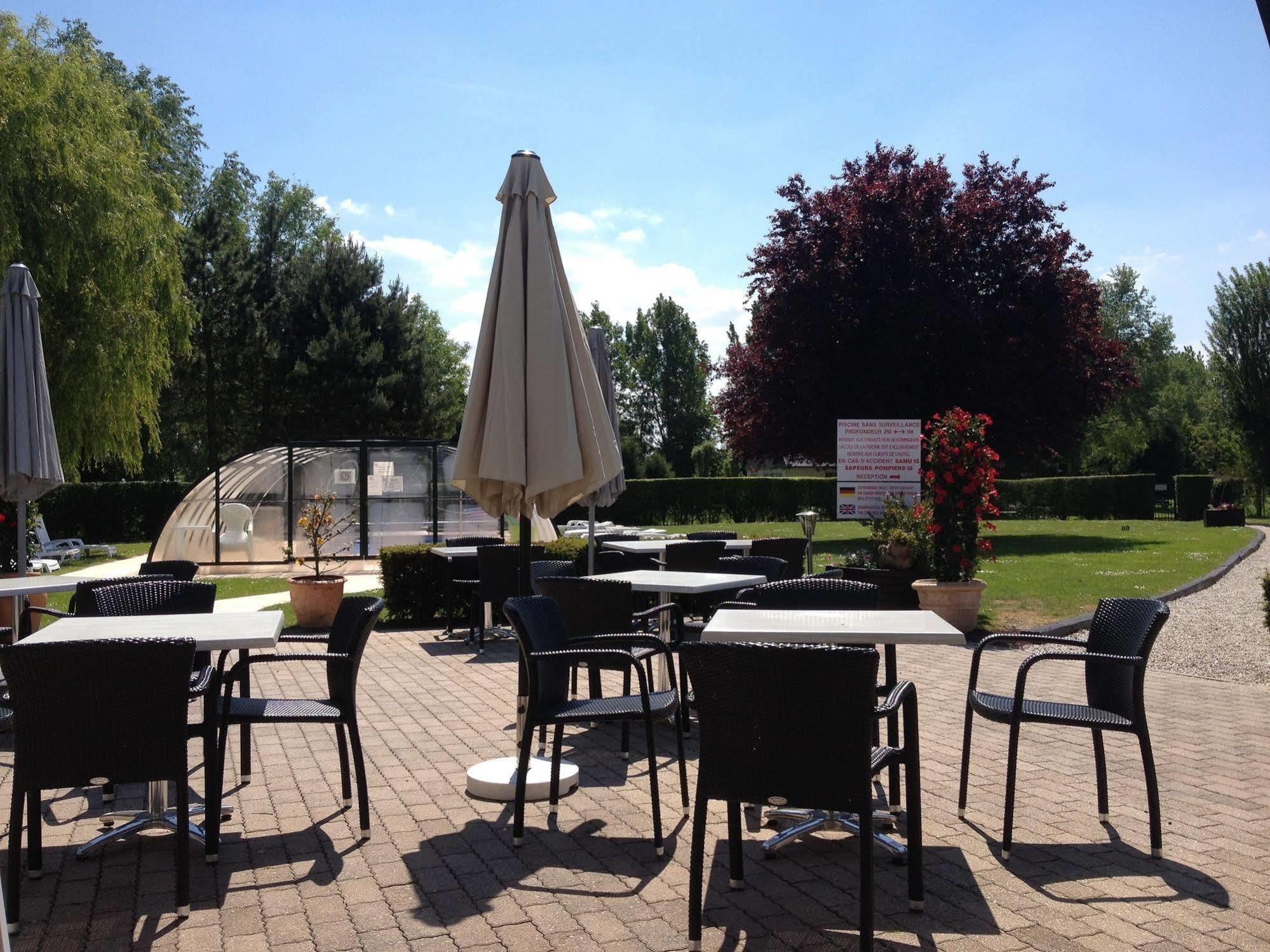 Hotel Du Golf Cabourg Bagian luar foto